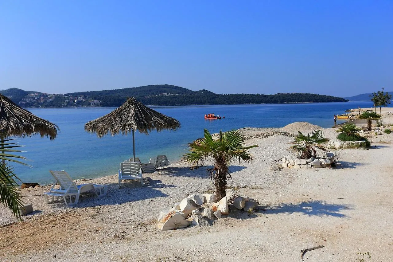 Apartments By The Sea Seget Donji, Trogir - 19351 Croatia