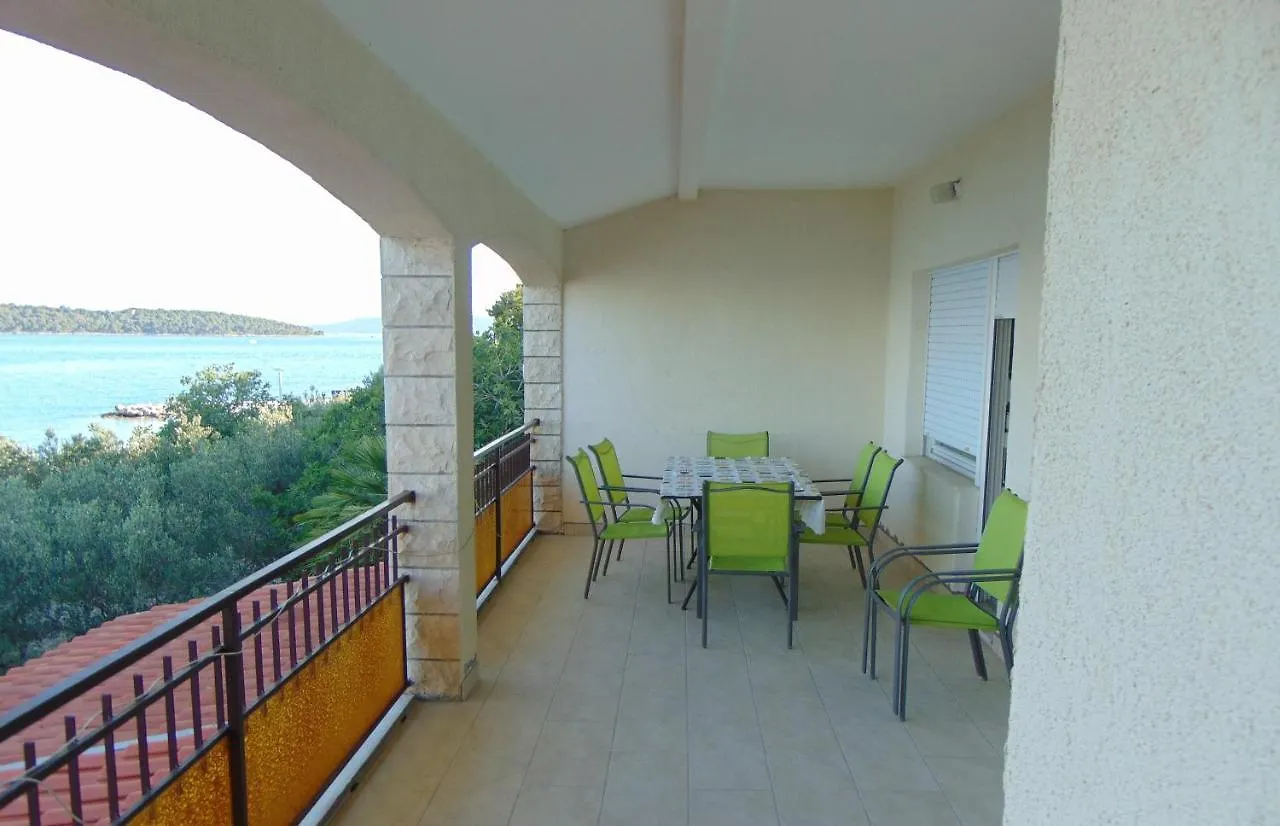 Apartments By The Sea Seget Donji, Trogir - 19351 0*,