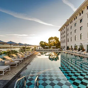 4* Отель Brown House &